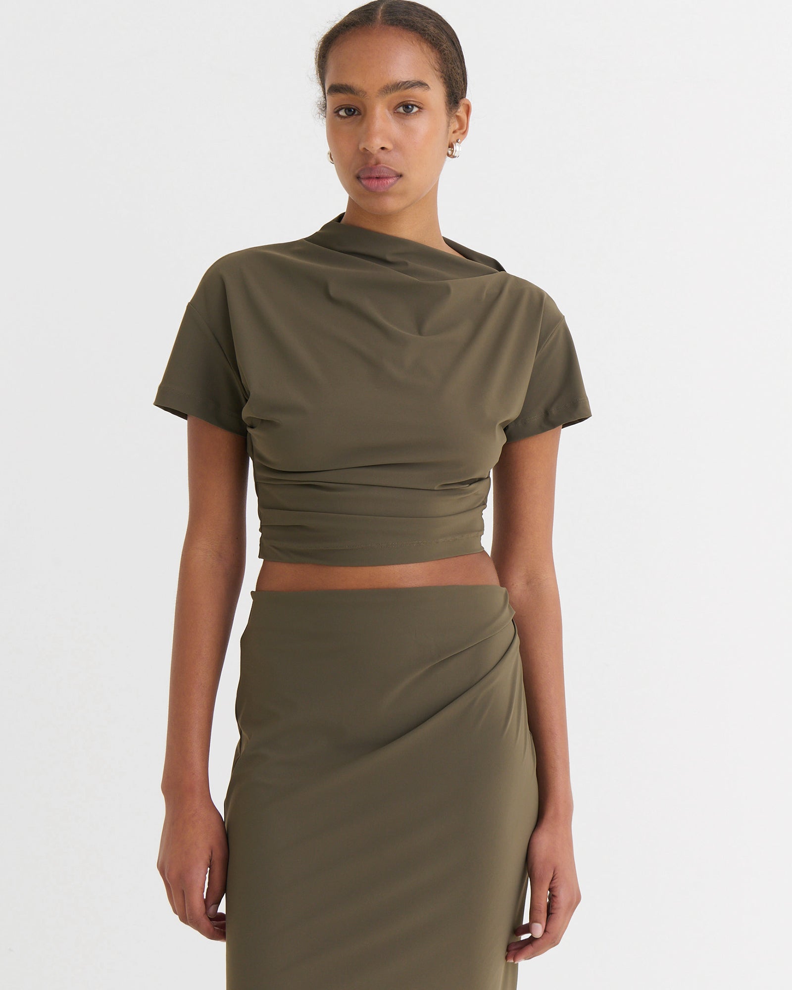 Asymmetric cropped top, Moss