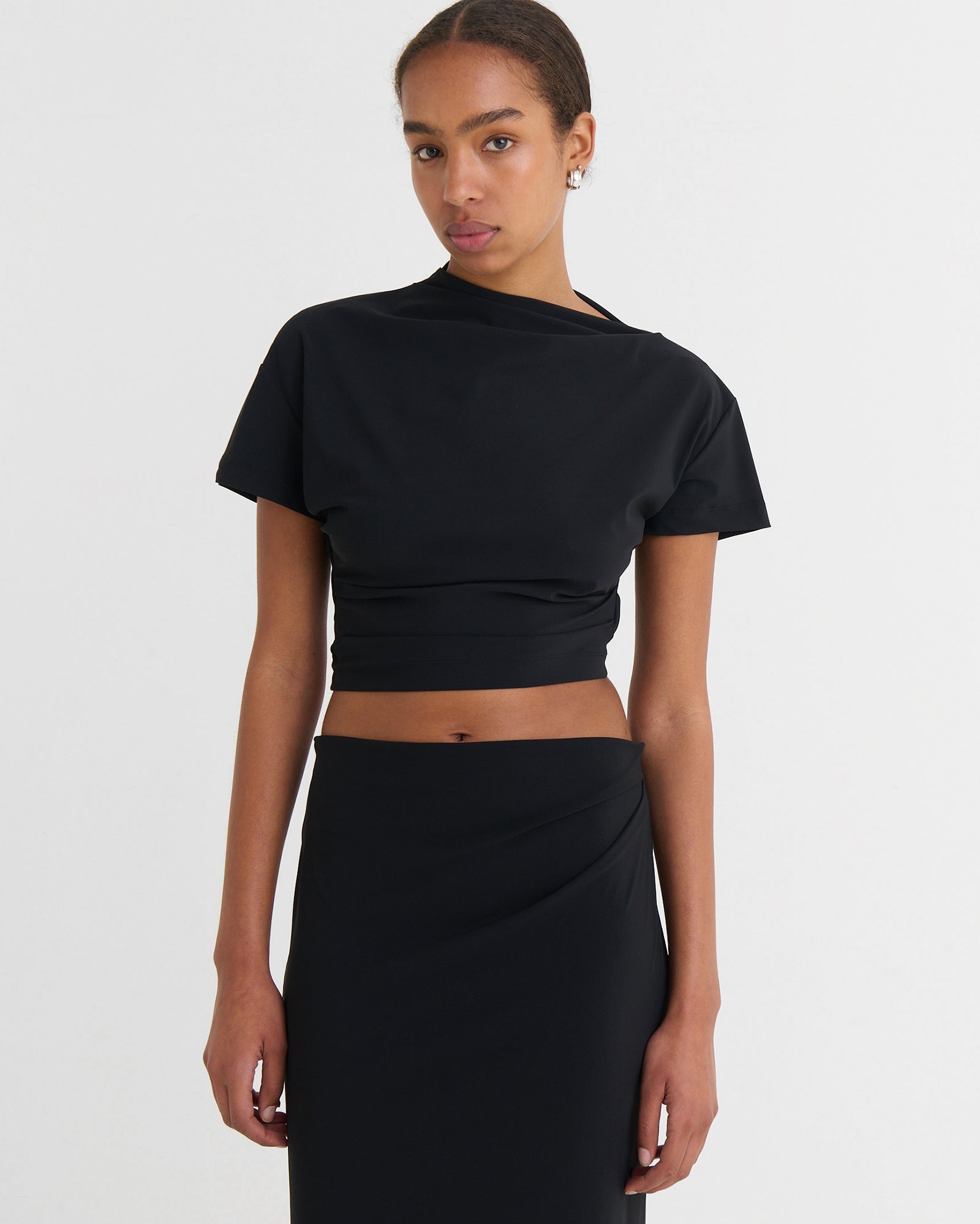 Asymmetric cropped top, Black