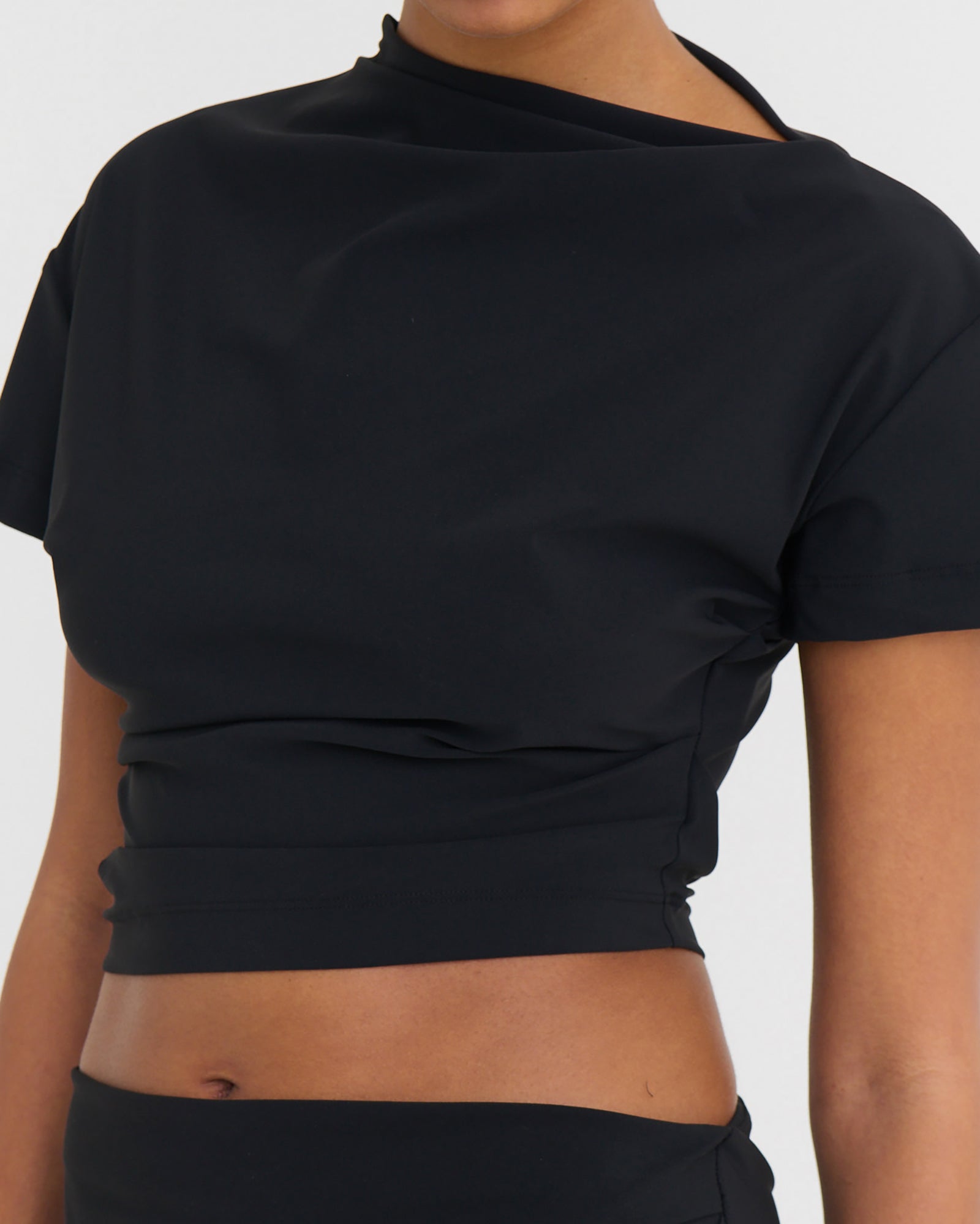 Asymmetric cropped top, Black