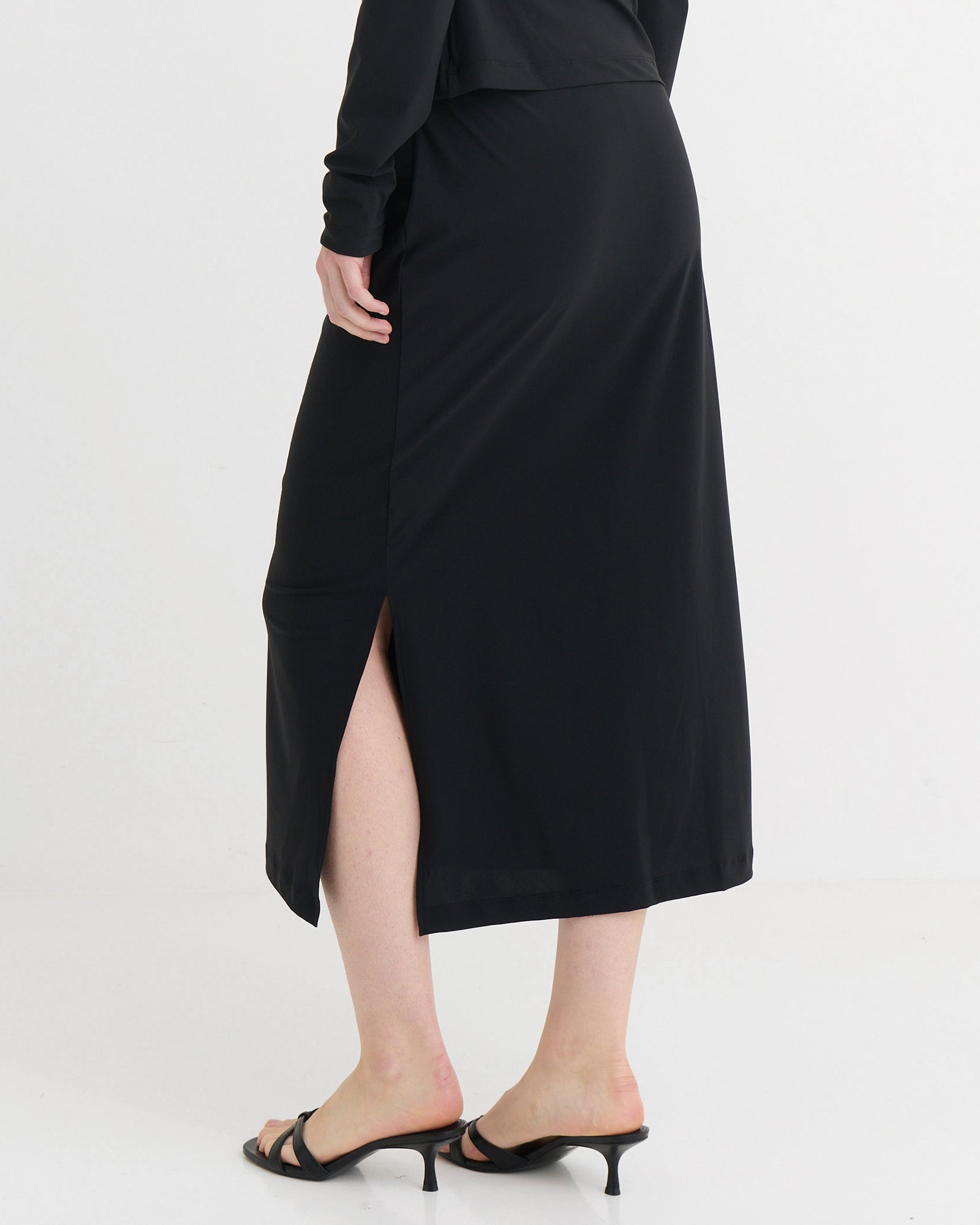 Side-split midi skirt, Black