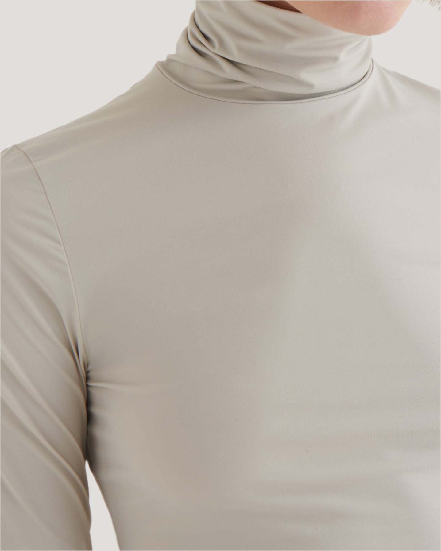 Second skin longsleeve turtleneck, Stone